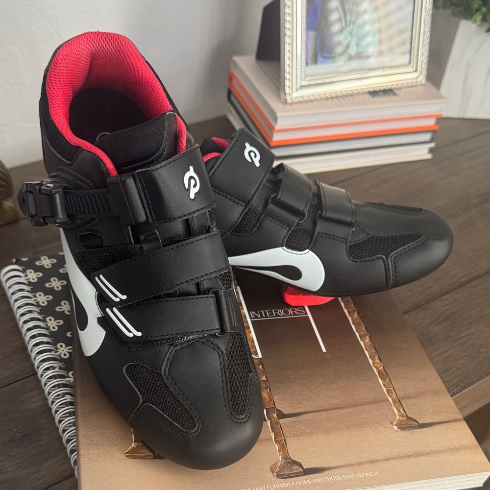 Peloton Ladies Black Cycling Shoes 39 Like New